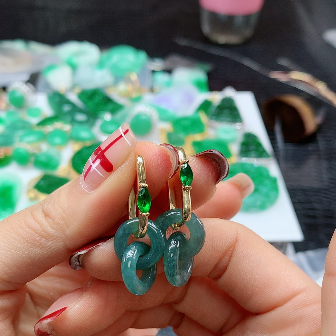 【闪购商品】翡翠耳饰未镶嵌，