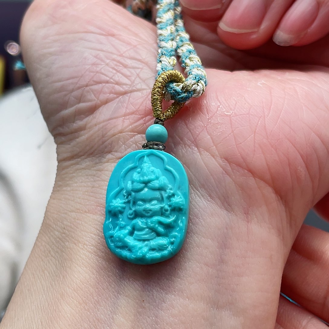 绿松石颈饰未镶嵌