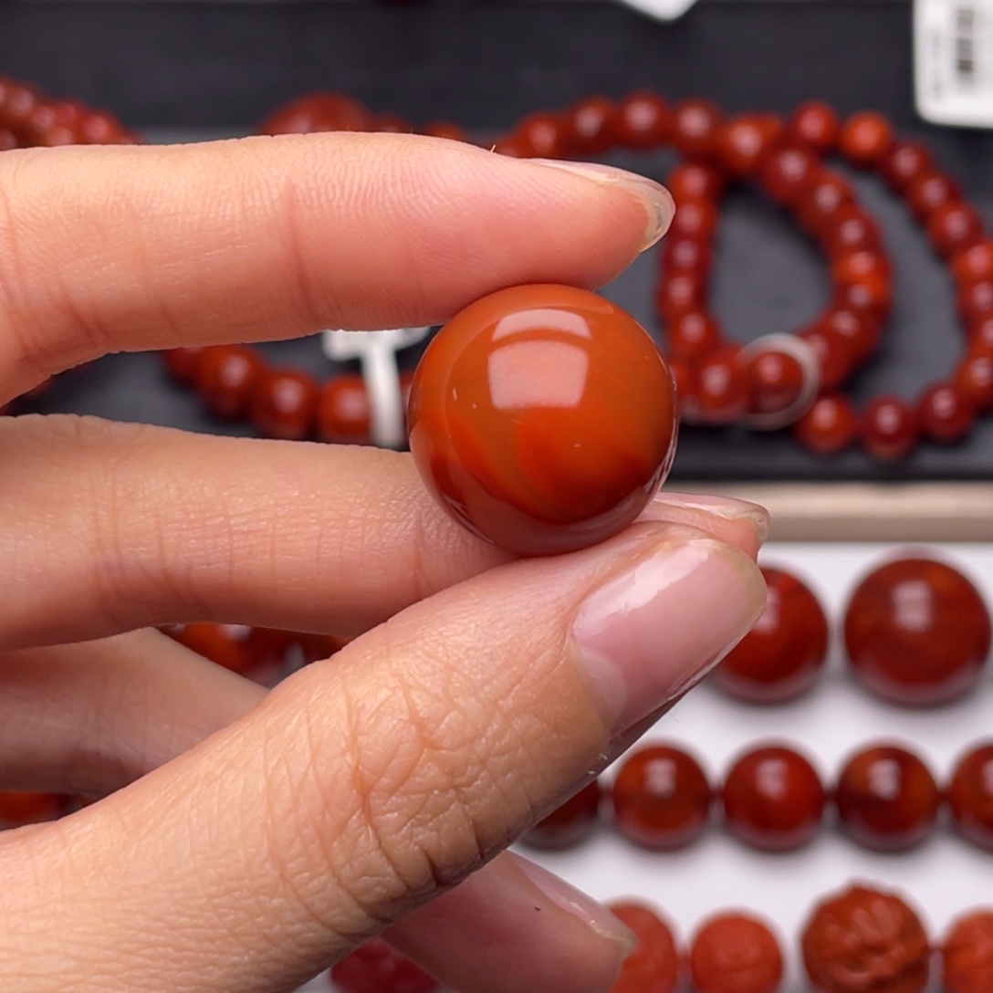 朝***祖南红玛瑙未镶嵌手串（原矿）18.8mm满肉柿子红单珠