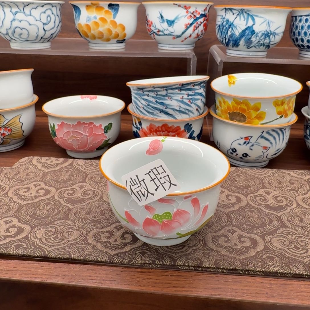 釉下手绘茶具微瑕