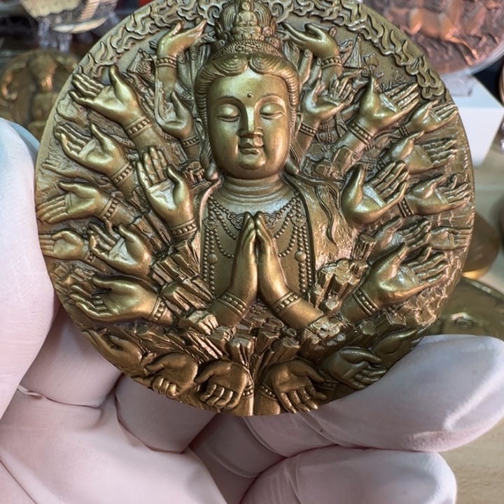 其他普通金属千手观音铜章一枚沈阳造币厂