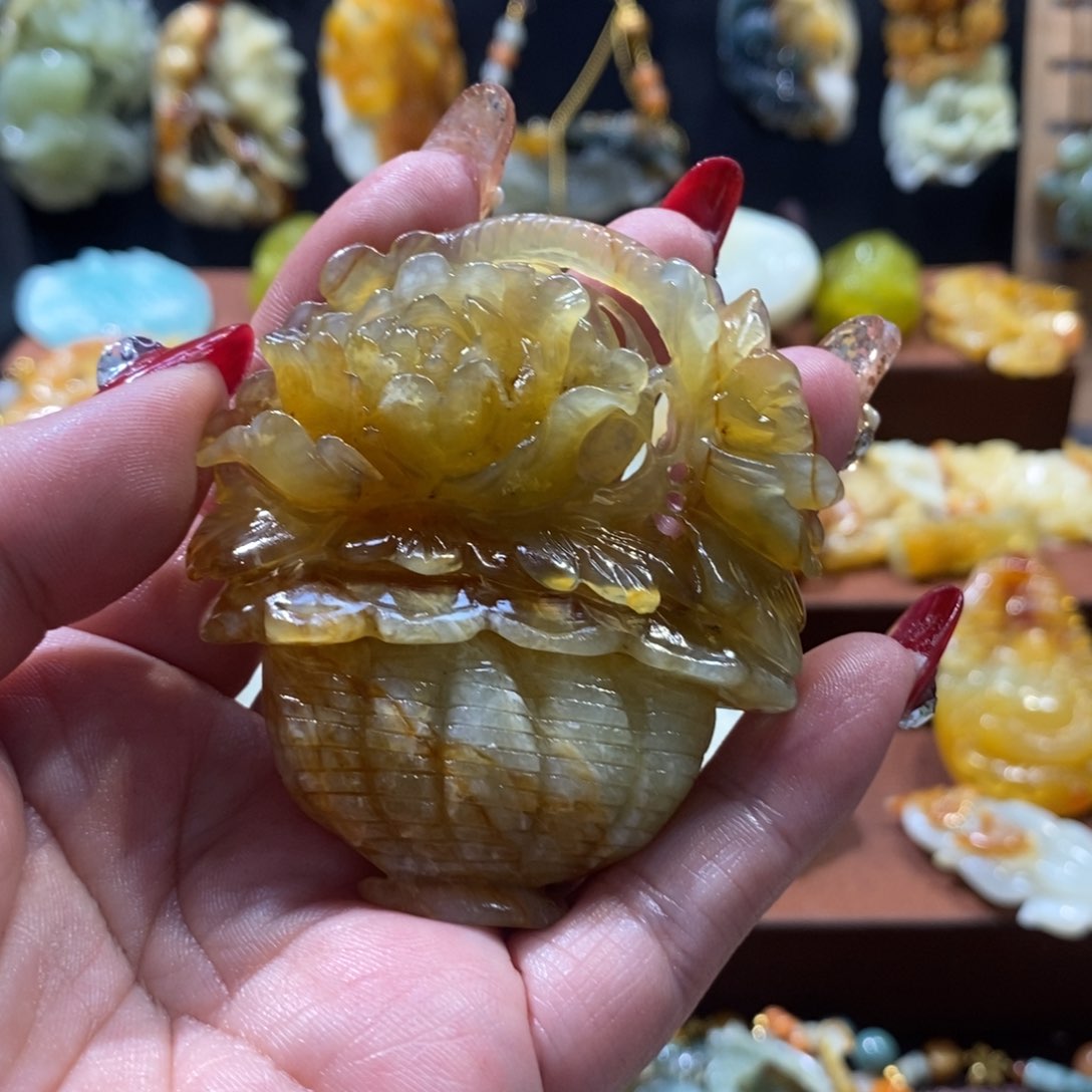 蛇纹石玉颈饰未镶嵌