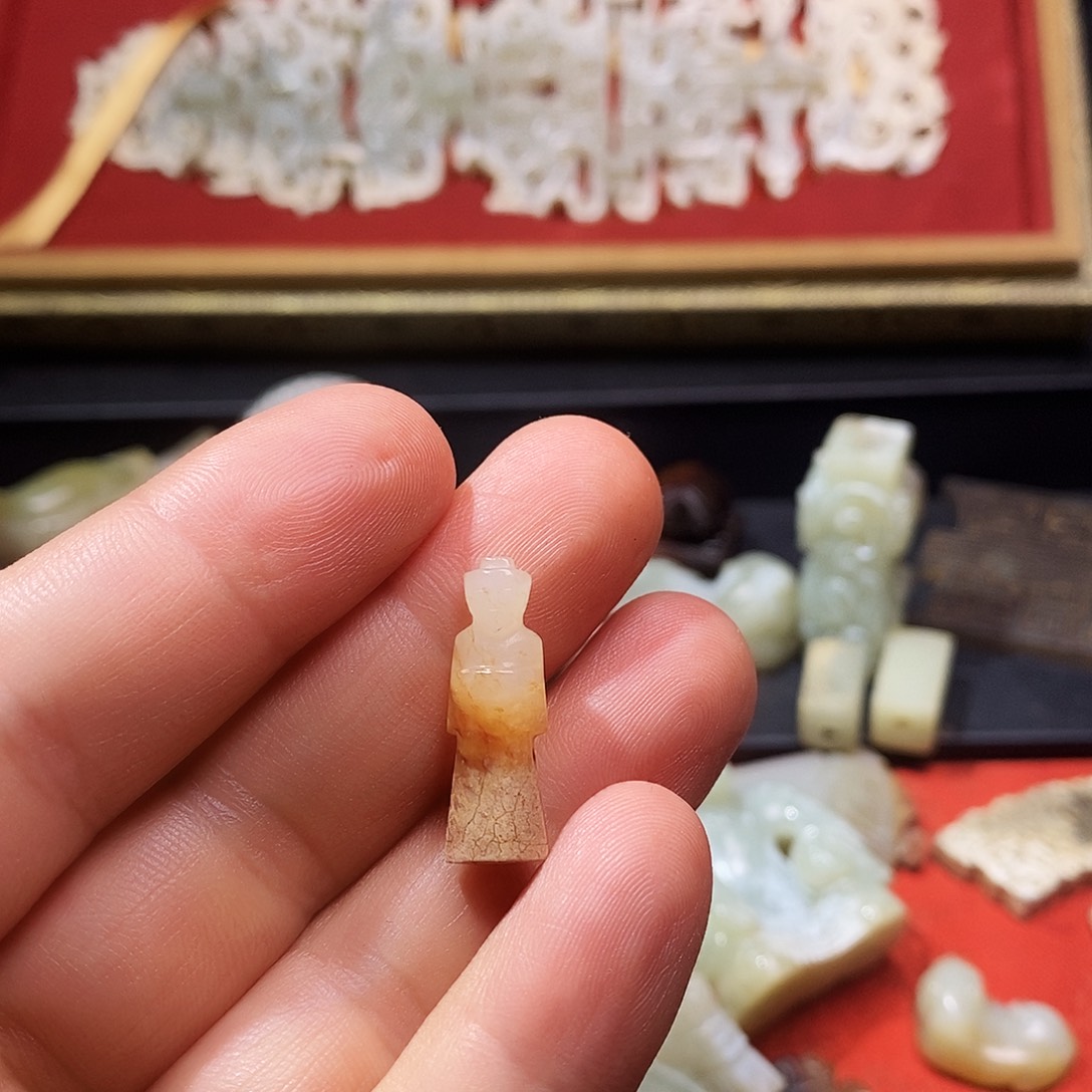 未镶嵌和田玉（糖玉）挂件