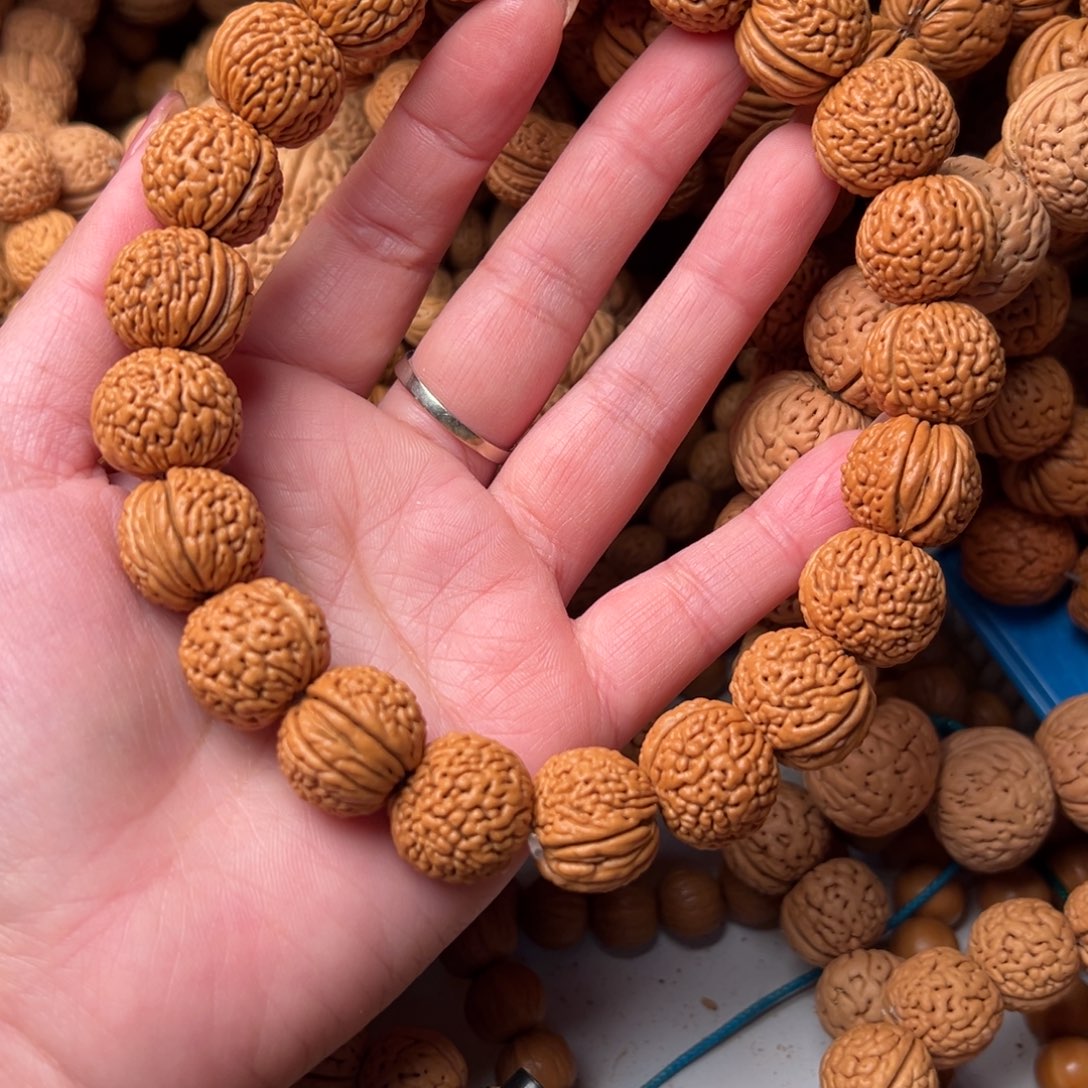 17尺寸荔枝纹桃核手持