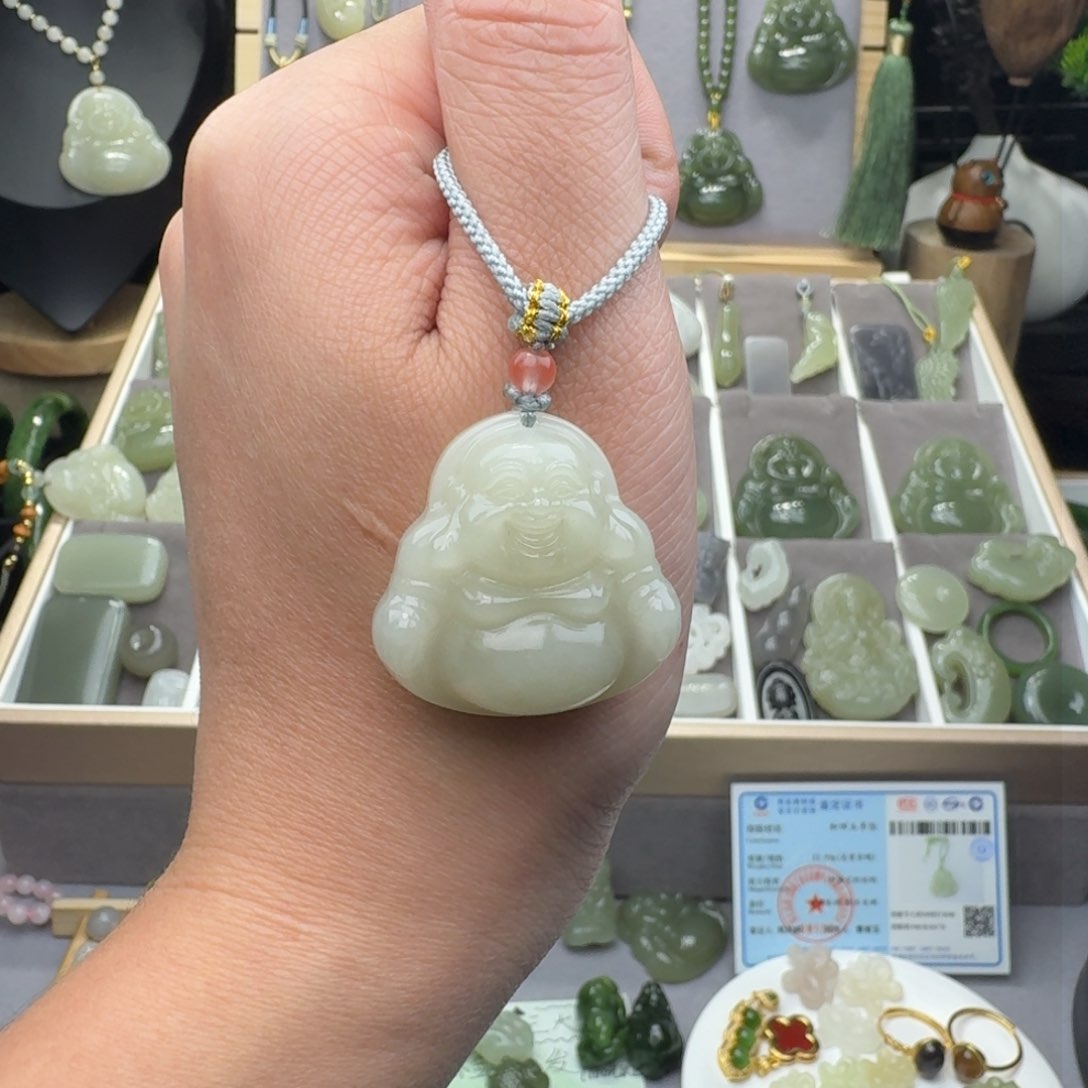 和田玉颈饰未镶嵌