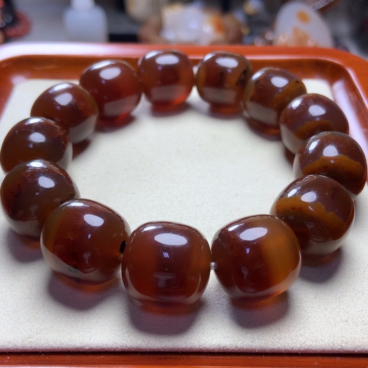 玛瑙/玉髓手串未镶嵌红芯刺景 冰底