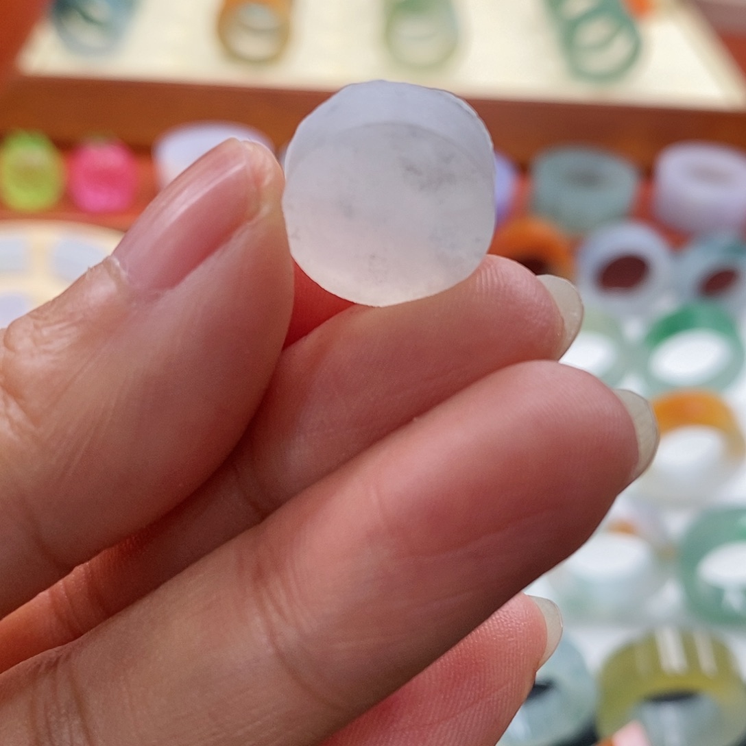 定制翡翠未镶嵌翡翠