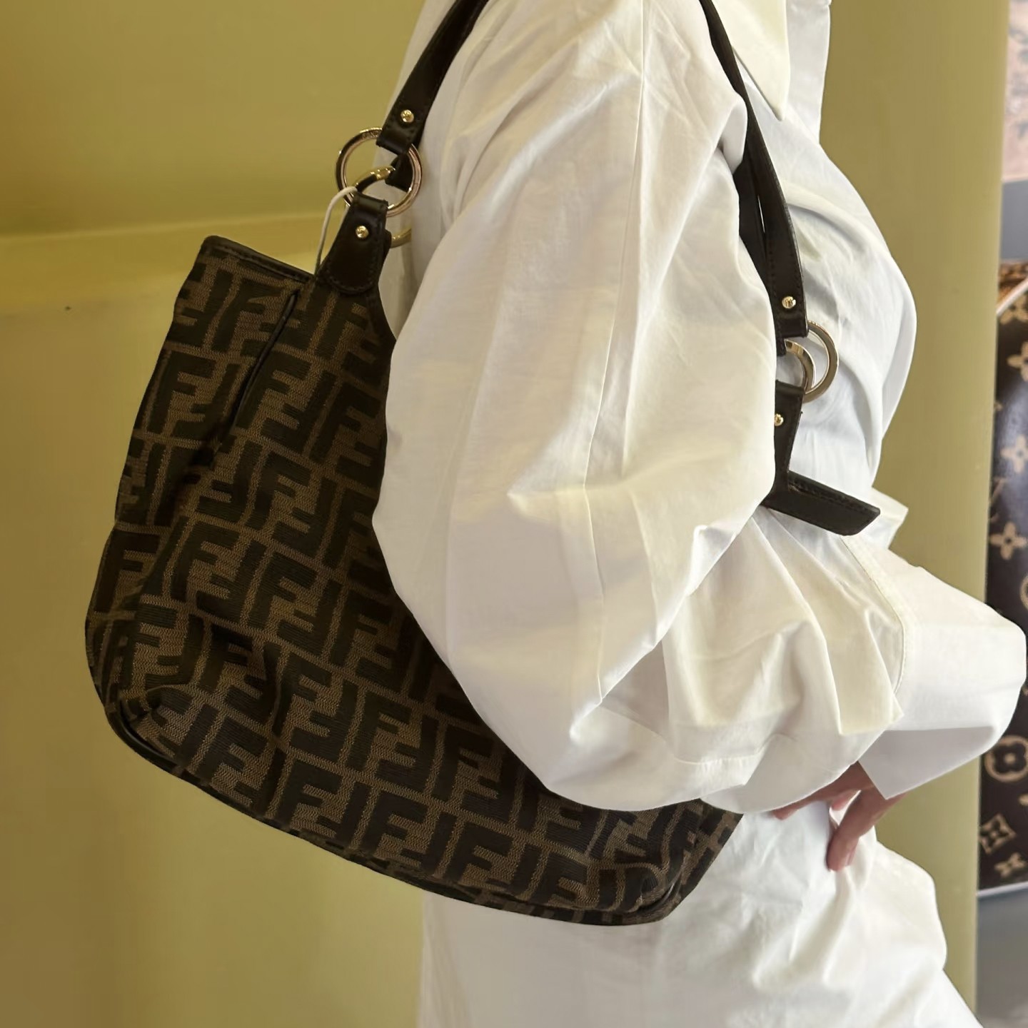 95新 FENDI/芬迪 暮野奢品/芬迪单肩包/03057