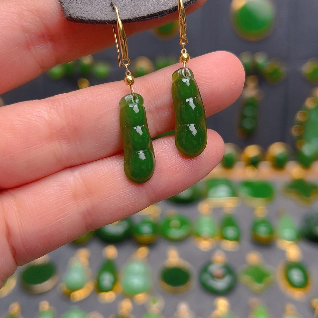 和田玉18K金镶嵌耳饰