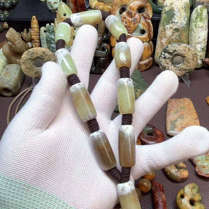 未镶嵌岫岩老玉（透闪石质玉）车挂?***?