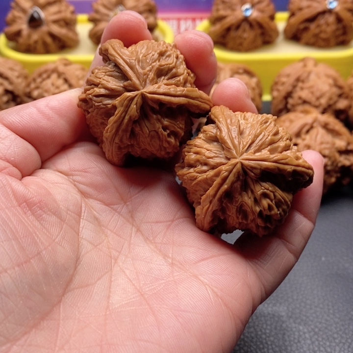 王***.把件文玩核桃40尺拼接工艺品白奔