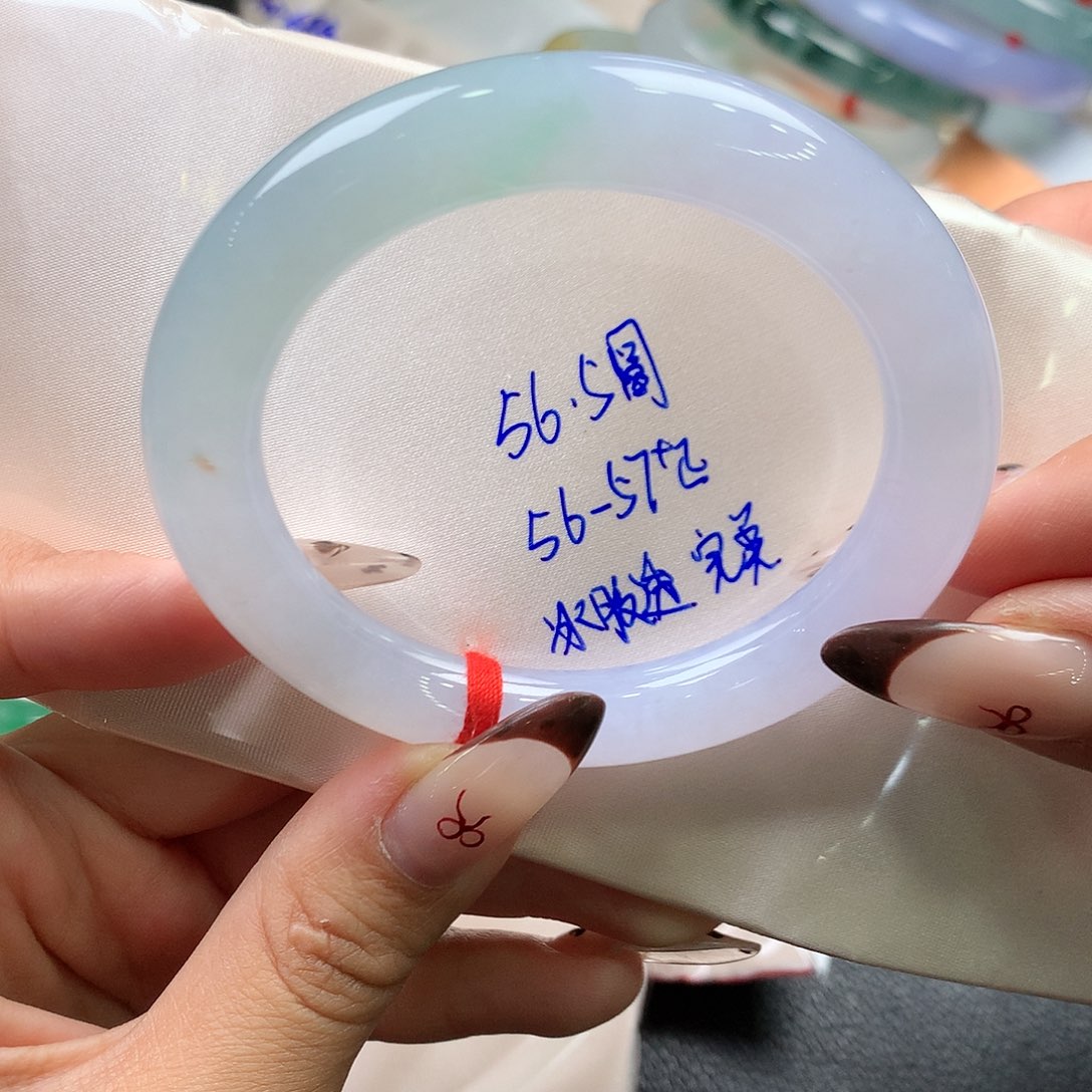 翡翠未镶嵌手镯（圆镯）9号对圈必拍！完美