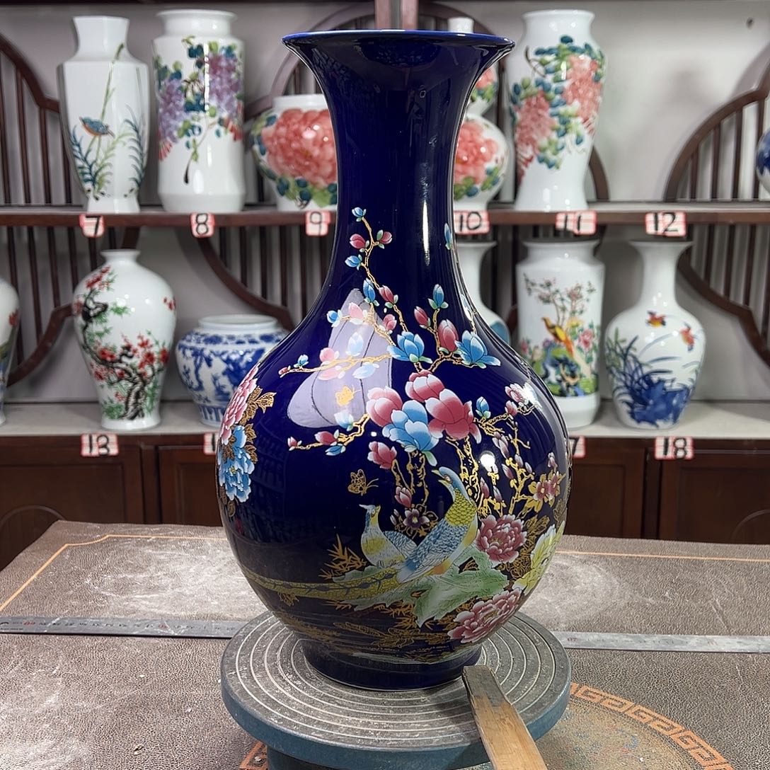 陶摆件景德镇陶瓷赏景泰蓝