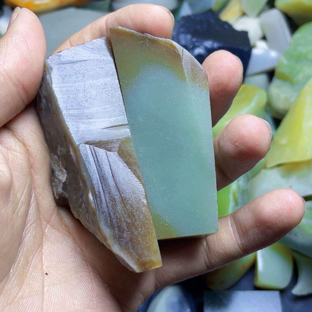 和田玉（糖玉）未镶嵌挂件菩**仙