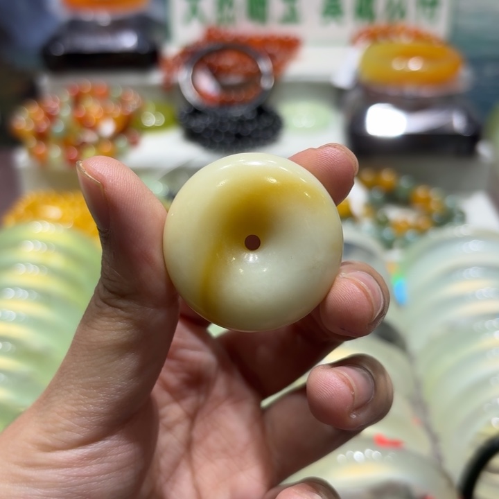 未镶嵌岫玉手镯天然