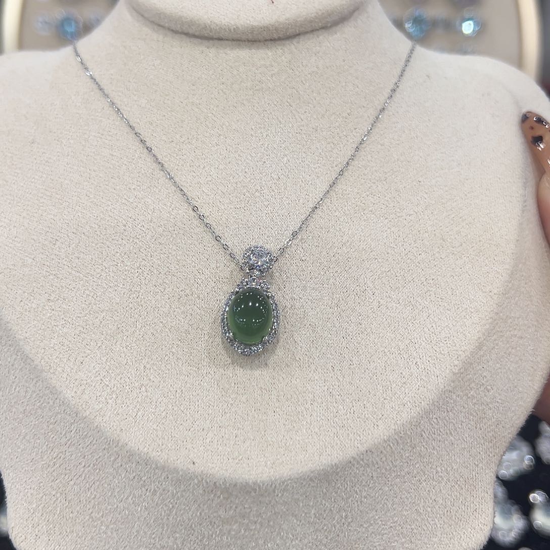 9***4蛇纹石玉银S925镶嵌颈饰