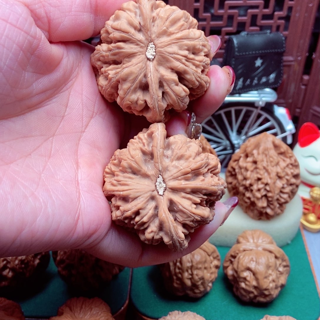 文玩核桃吊坠F**龙平谷粗筋50