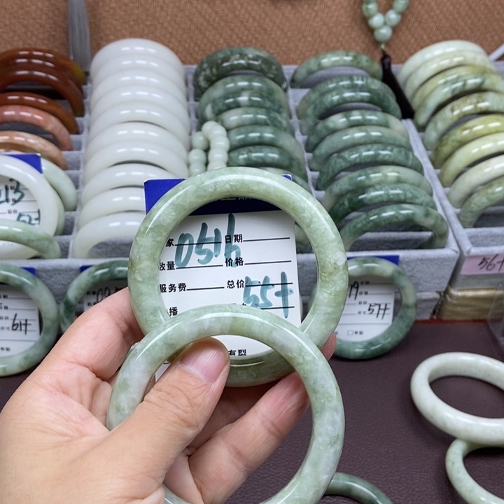 蛇纹石玉未镶嵌手链