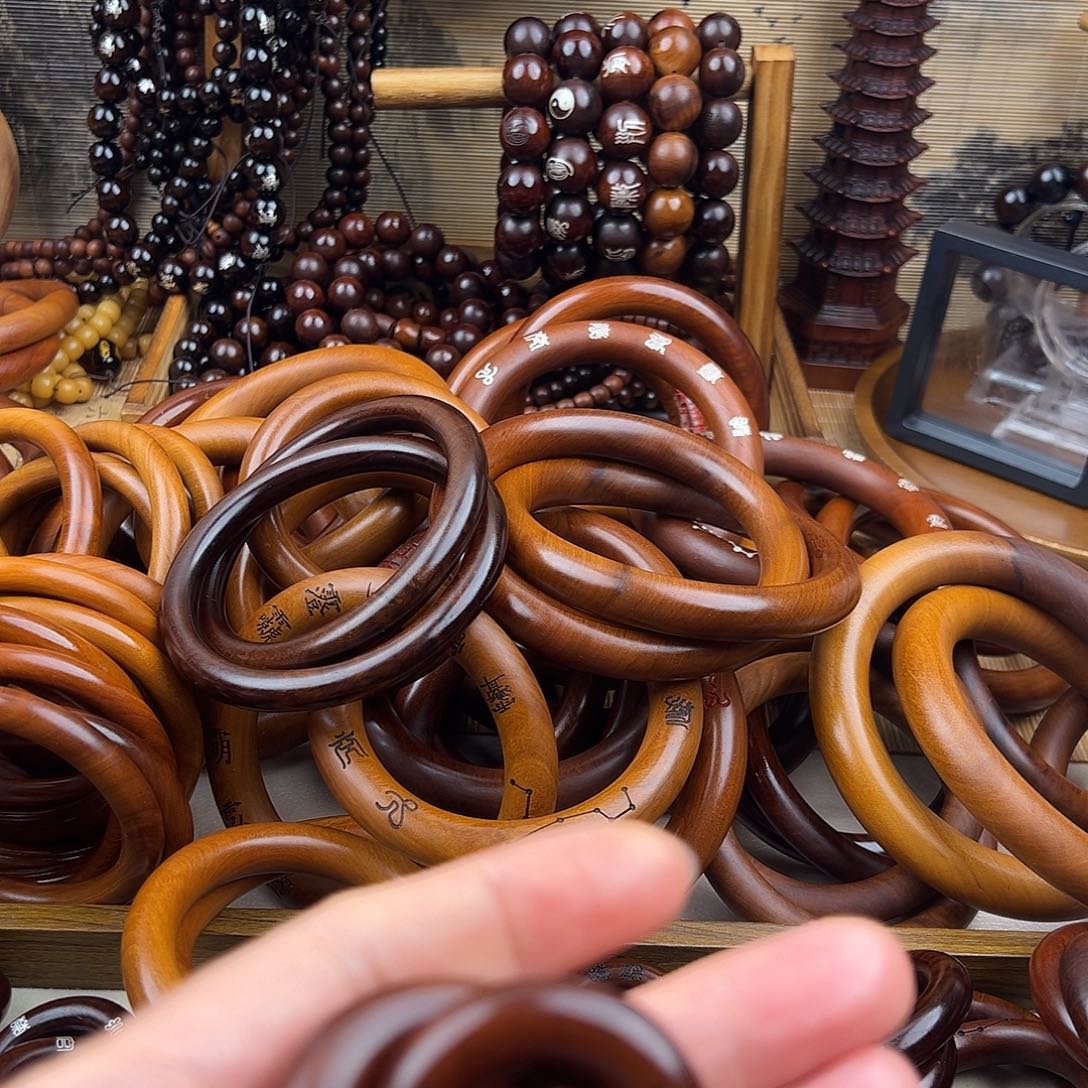 宋***)20内径枣木老料乾坤圈