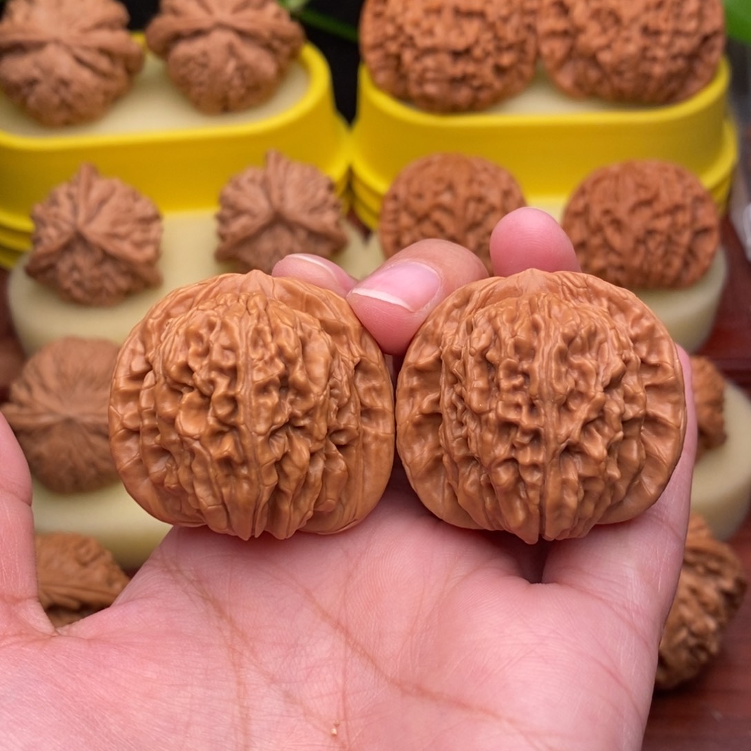 把件文玩核桃就****.38老树红皮四座楼“漏”