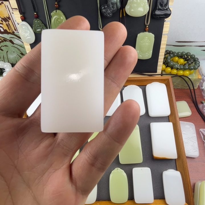 w***Q玉平安无事牌大35新疆一级白六刀