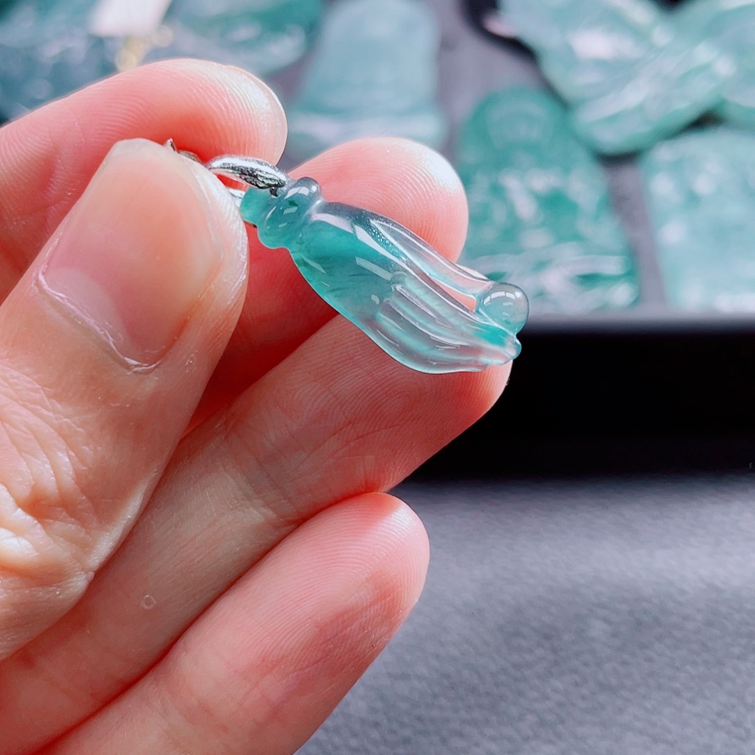 翡翠颈饰未镶嵌8889898588