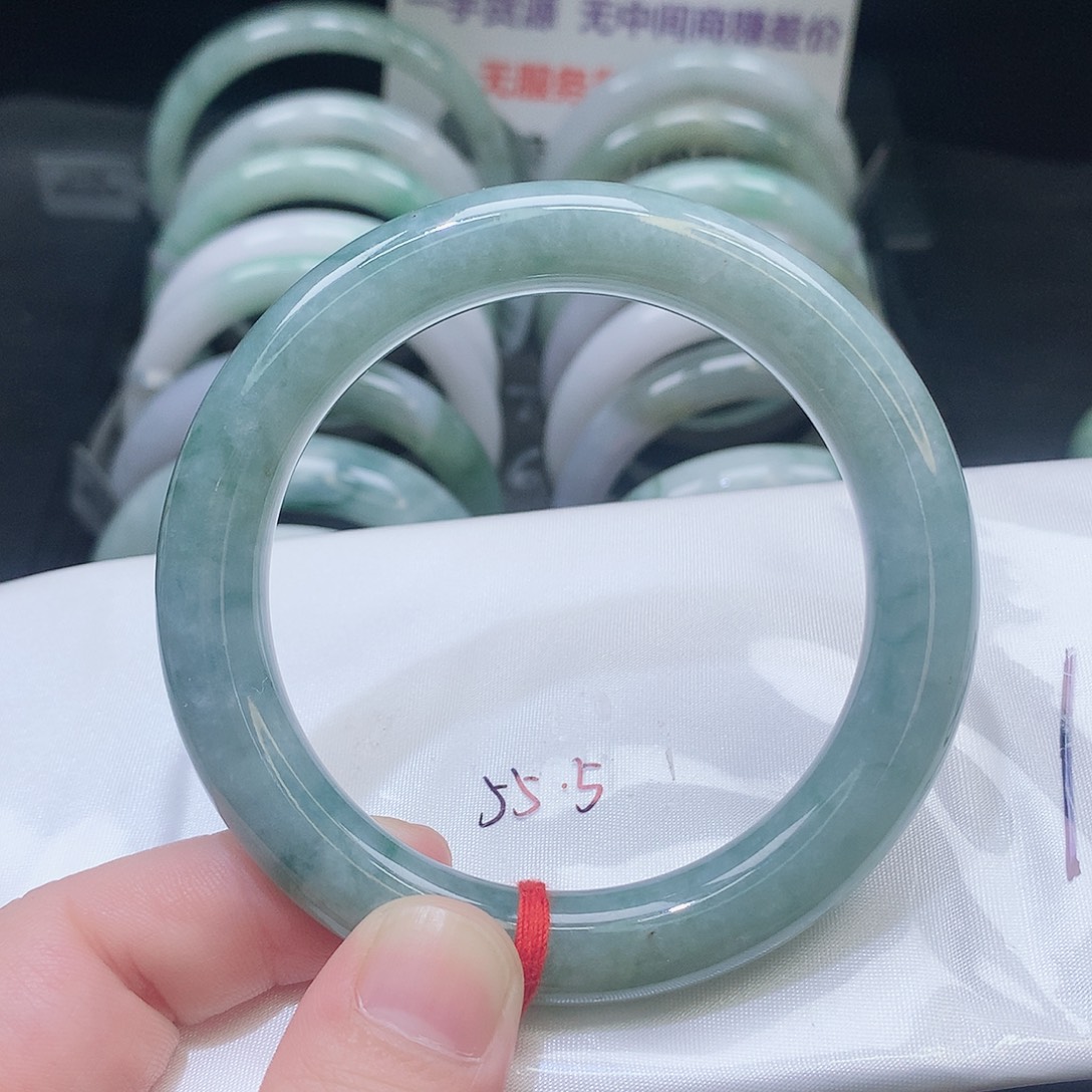 翡翠未镶嵌手镯535
