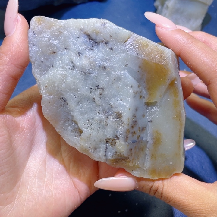 和田玉未镶嵌珠宝半成品