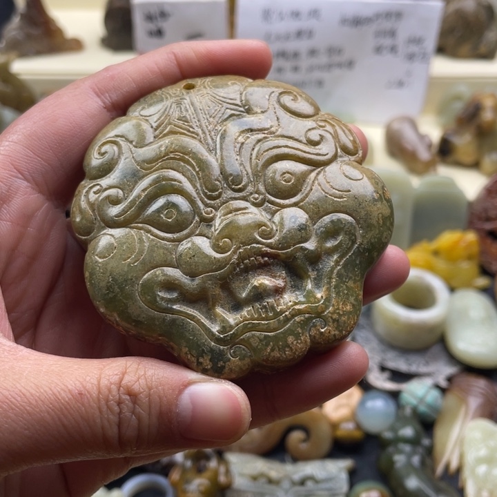 蛇纹石玉颈饰未镶嵌143