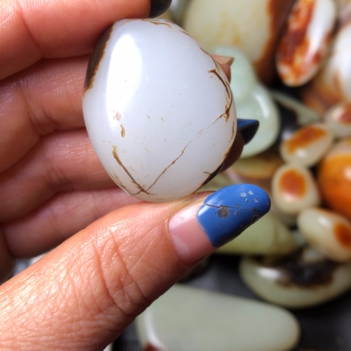 旗***哥和田玉未镶嵌珠宝奇石