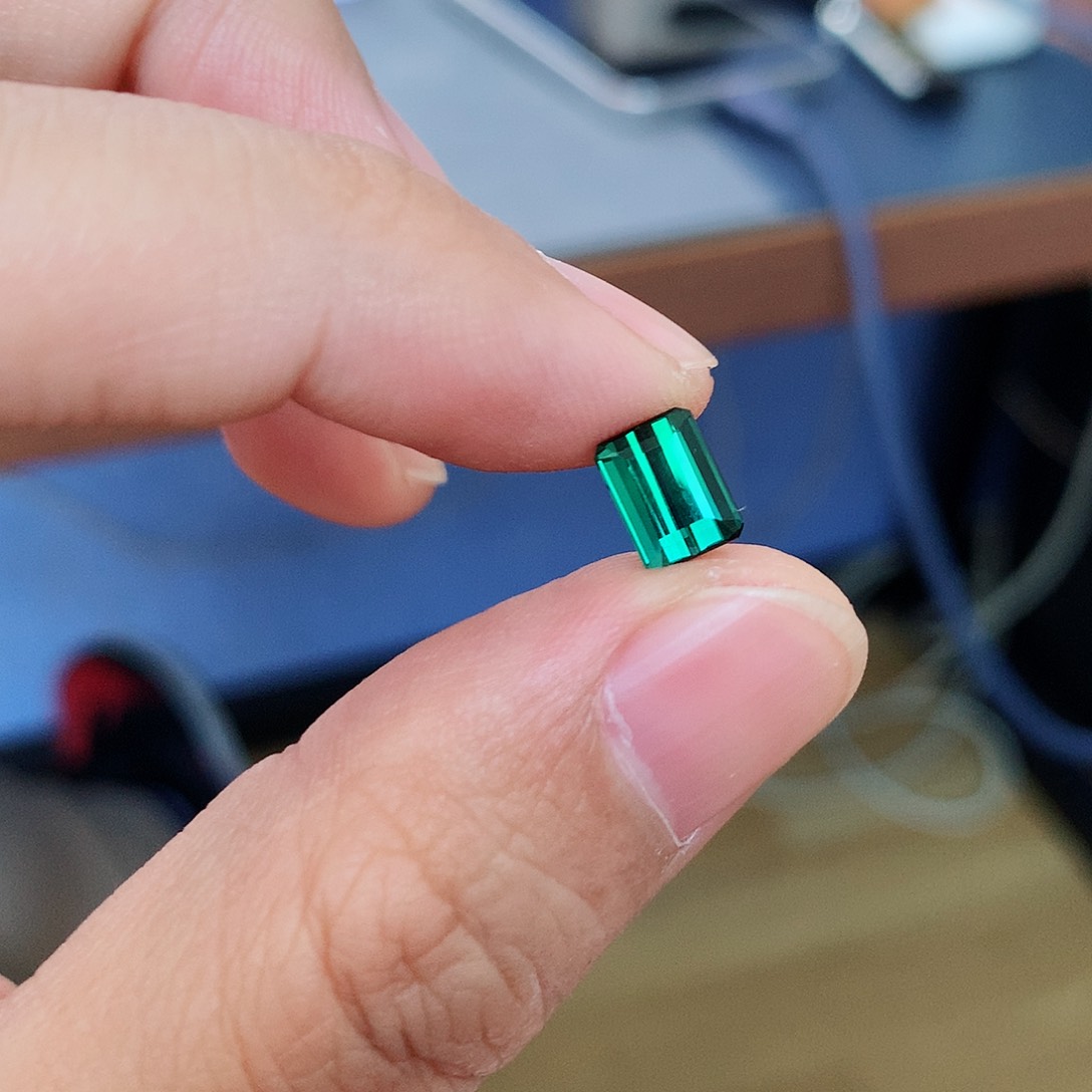 碧玺1.8克拉全净未镶嵌