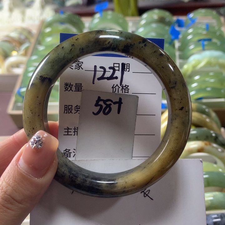 蛇纹石玉未镶嵌手镯1221