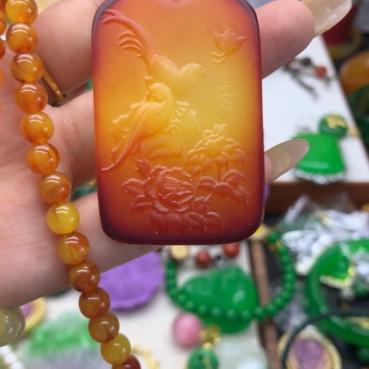 合金颈饰玛瑙/玉髓吊坠