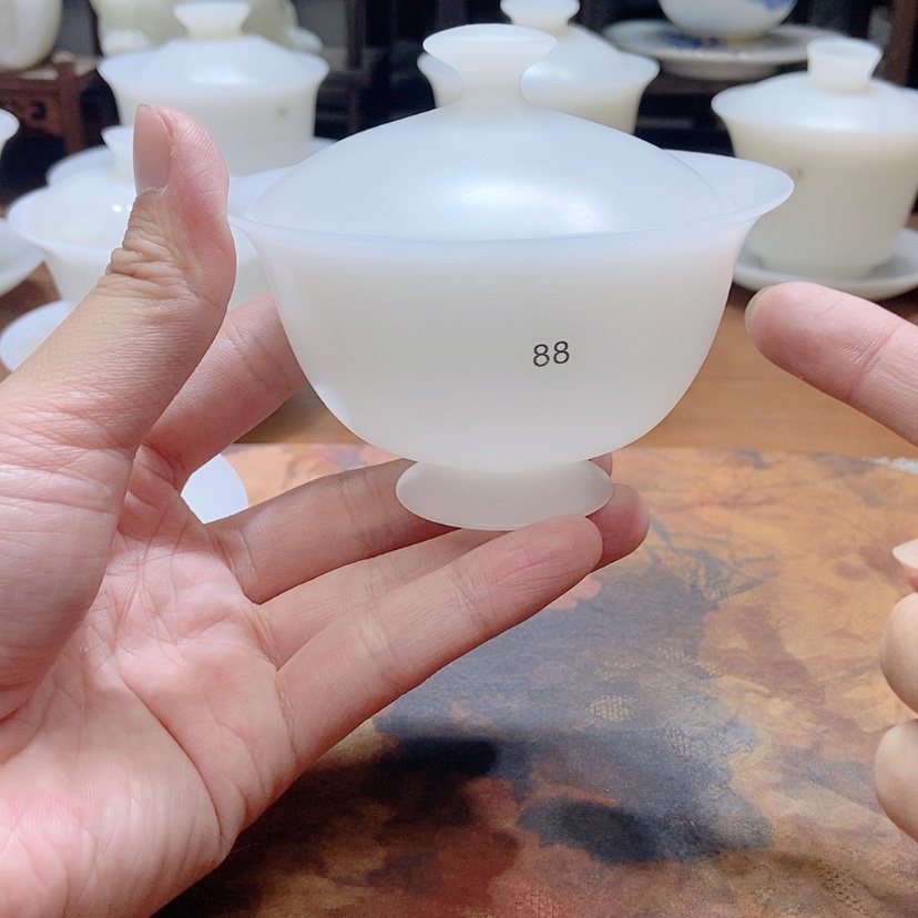 【闪购商品】在线游戏介绍这就是游戏世界吗笑的