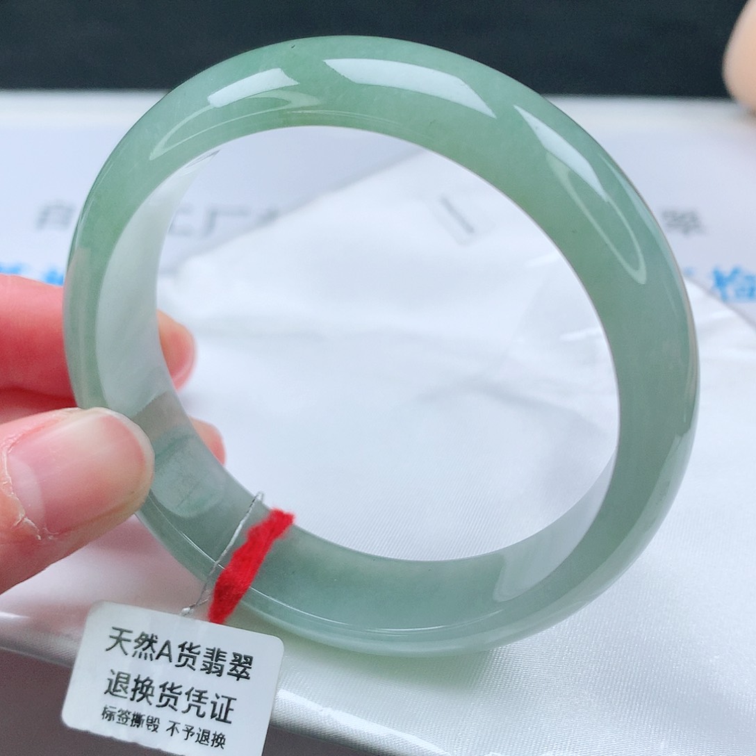 翡翠未镶嵌手镯57圈
