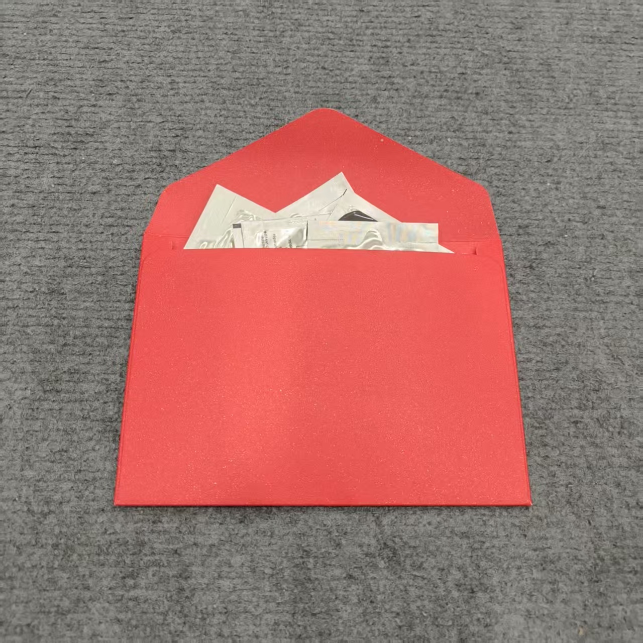 红色信封                     