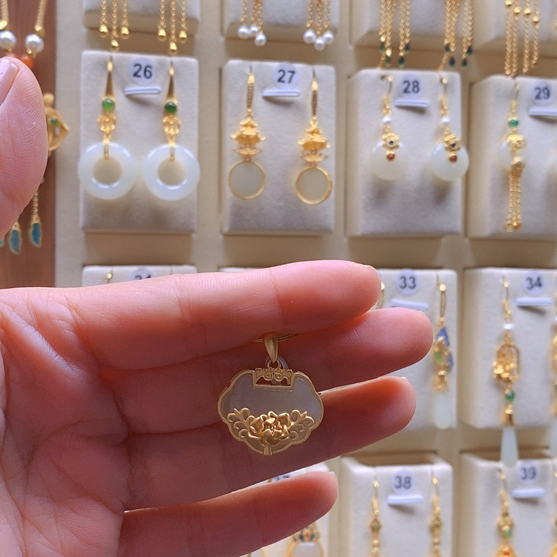 和田玉颈饰银S925镶嵌