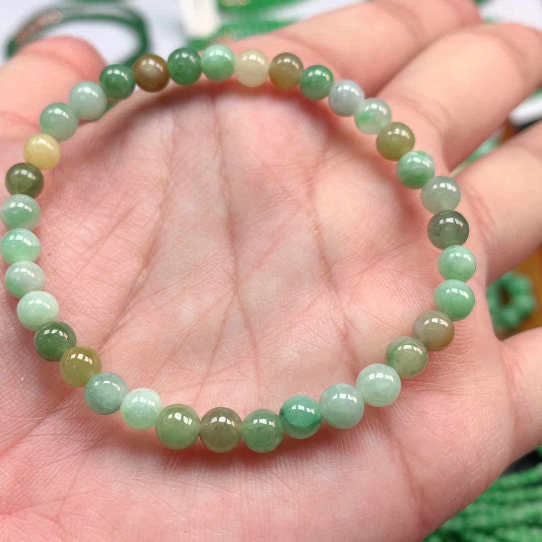 翡翠手链未镶嵌翡翠