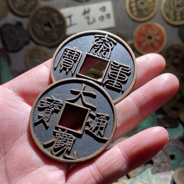 铜静**哥现代工艺品仿制品