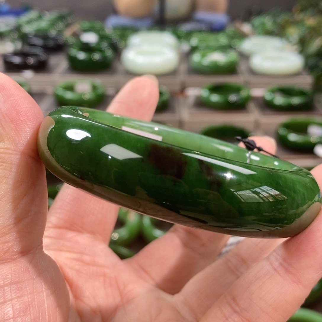 和田玉（碧玉）手镯未镶嵌