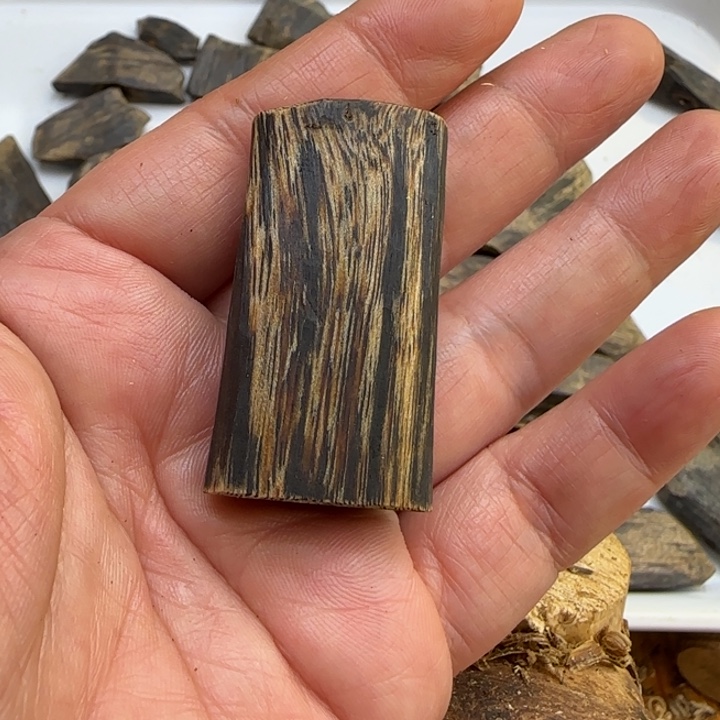 沉香沉香碎屑棋楠沉香树心油10克