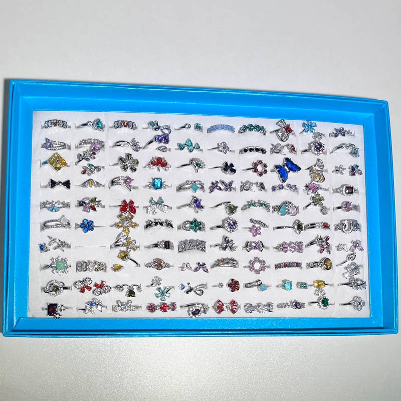 宠粉灯牌随机款戒指1枚（不指定款式）