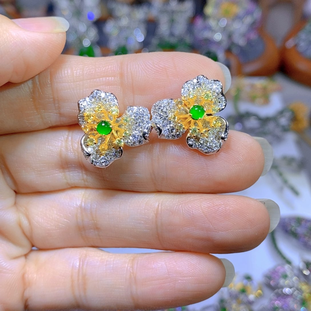 翡翠颈饰银S925镶嵌天然翡翠