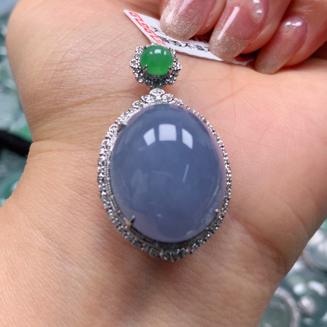 翡翠颈饰18K金镶嵌天然翡翠