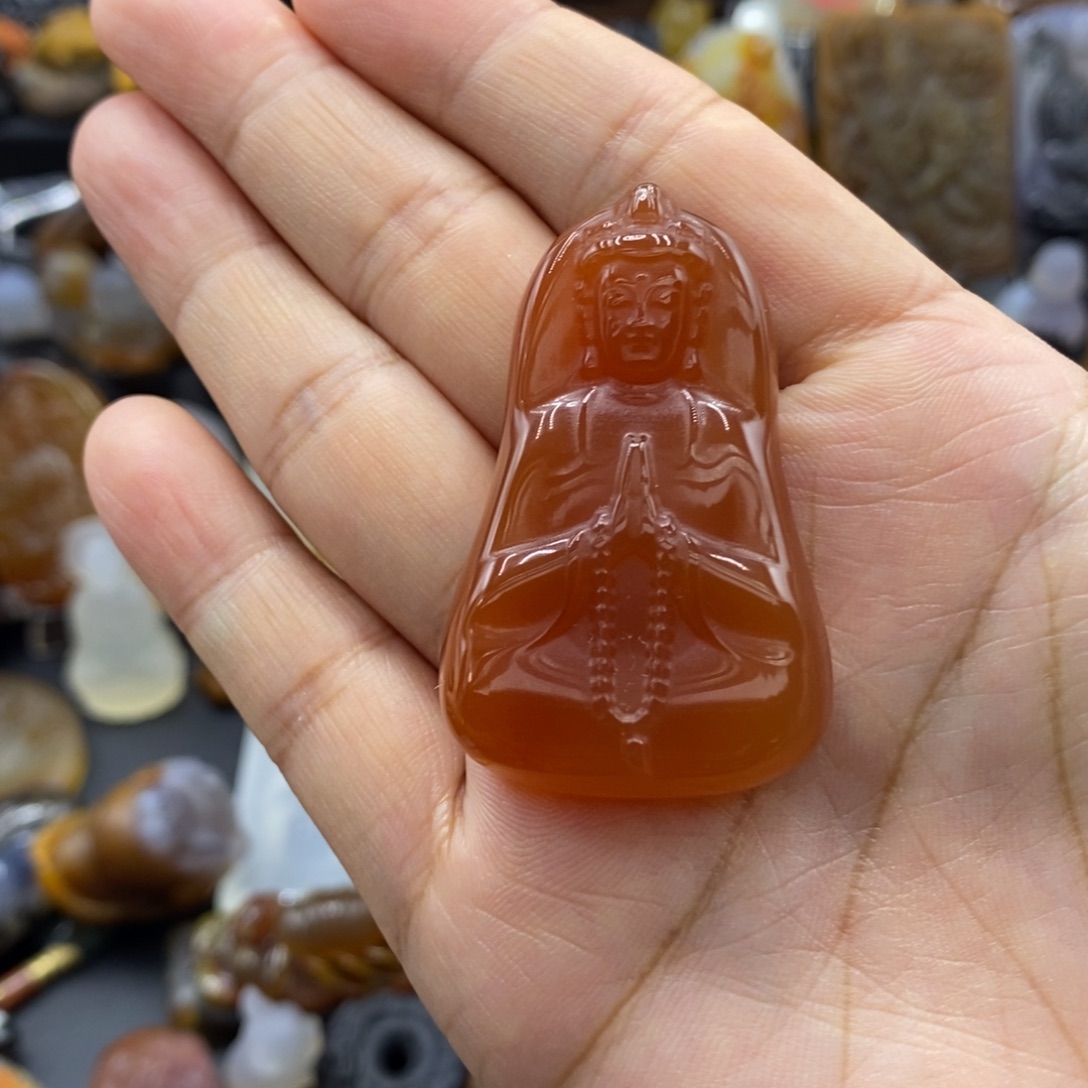 曾***你玛瑙/玉髓颈饰未镶嵌