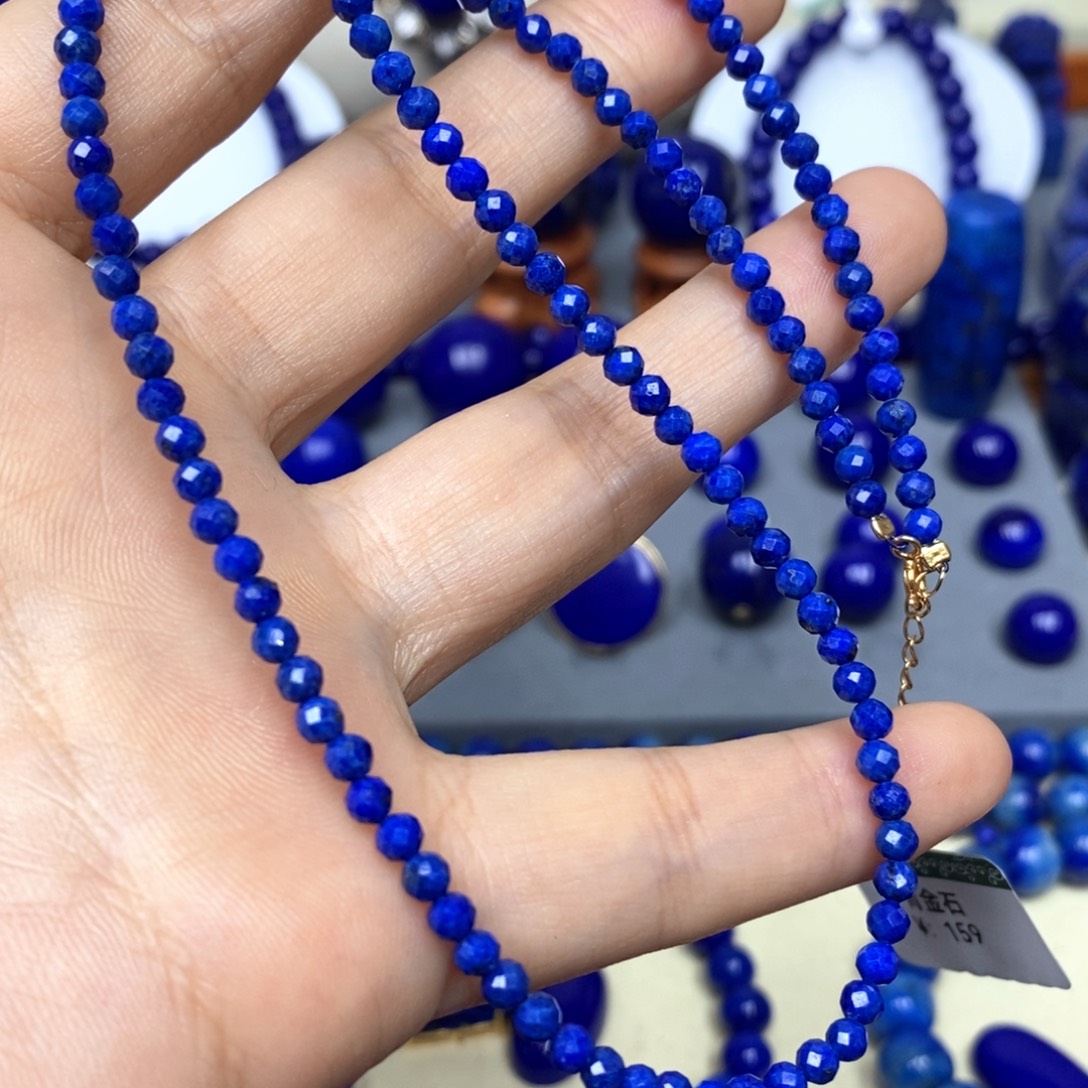 青金石未镶嵌颈饰