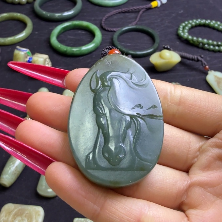 和田玉（糖玉）未镶嵌颈饰