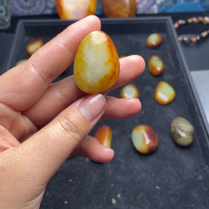 长***江和田玉未镶嵌颈饰