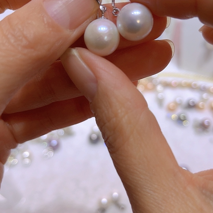 淡水珍珠白珠银色耳钩银S925镶嵌