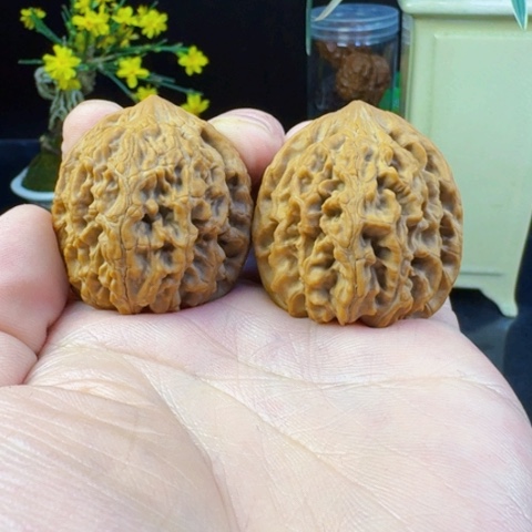 文玩核桃吊坠五**亚平谷寿桃